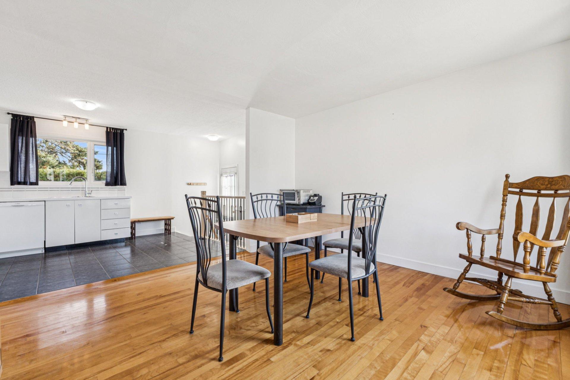 









76


Rue de Nevers

,
Gatineau (Gatineau),




QC
J8T4R5

