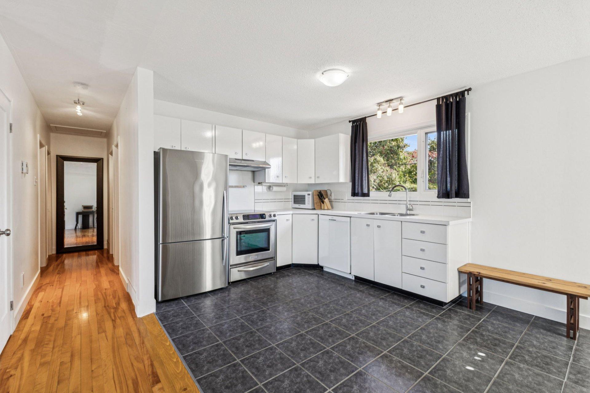 









76


Rue de Nevers

,
Gatineau (Gatineau),




QC
J8T4R5

