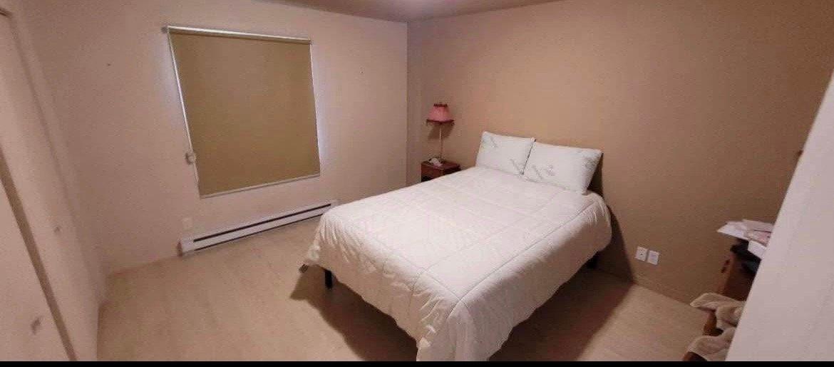 









84


Rue des Bouleaux

,
Les Coteaux,




QC
J7X1A1


