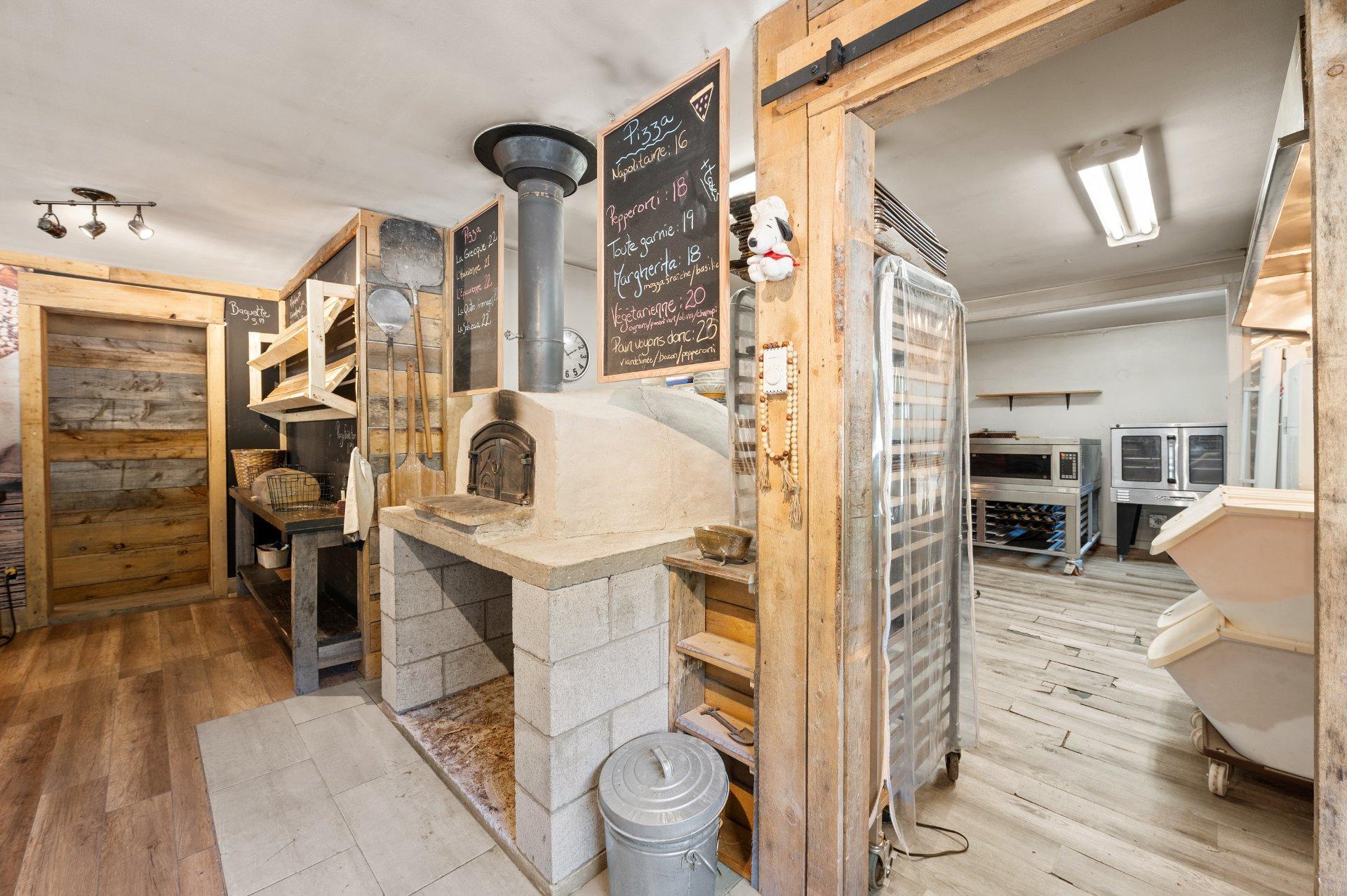 









1034


Boul. Rolland-Cloutier

,
Lantier,




QC
J0T1V0

