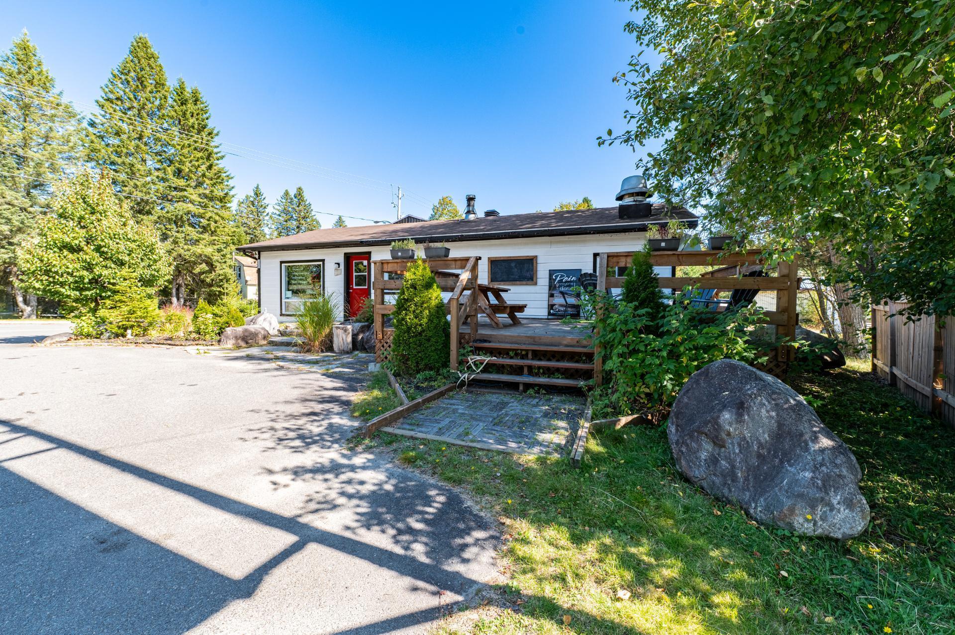 









1034


Boul. Rolland-Cloutier

,
Lantier,




QC
J0T1V0

