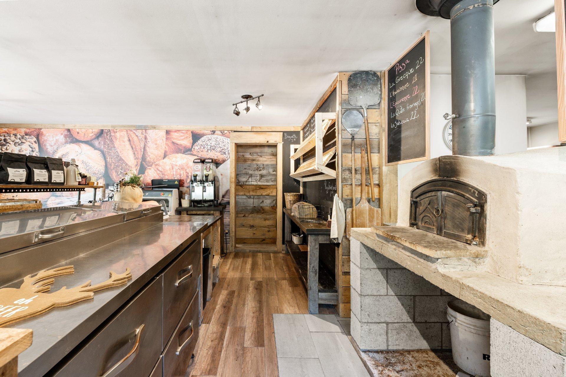 









1034


Boul. Rolland-Cloutier

,
Lantier,




QC
J0T1V0

