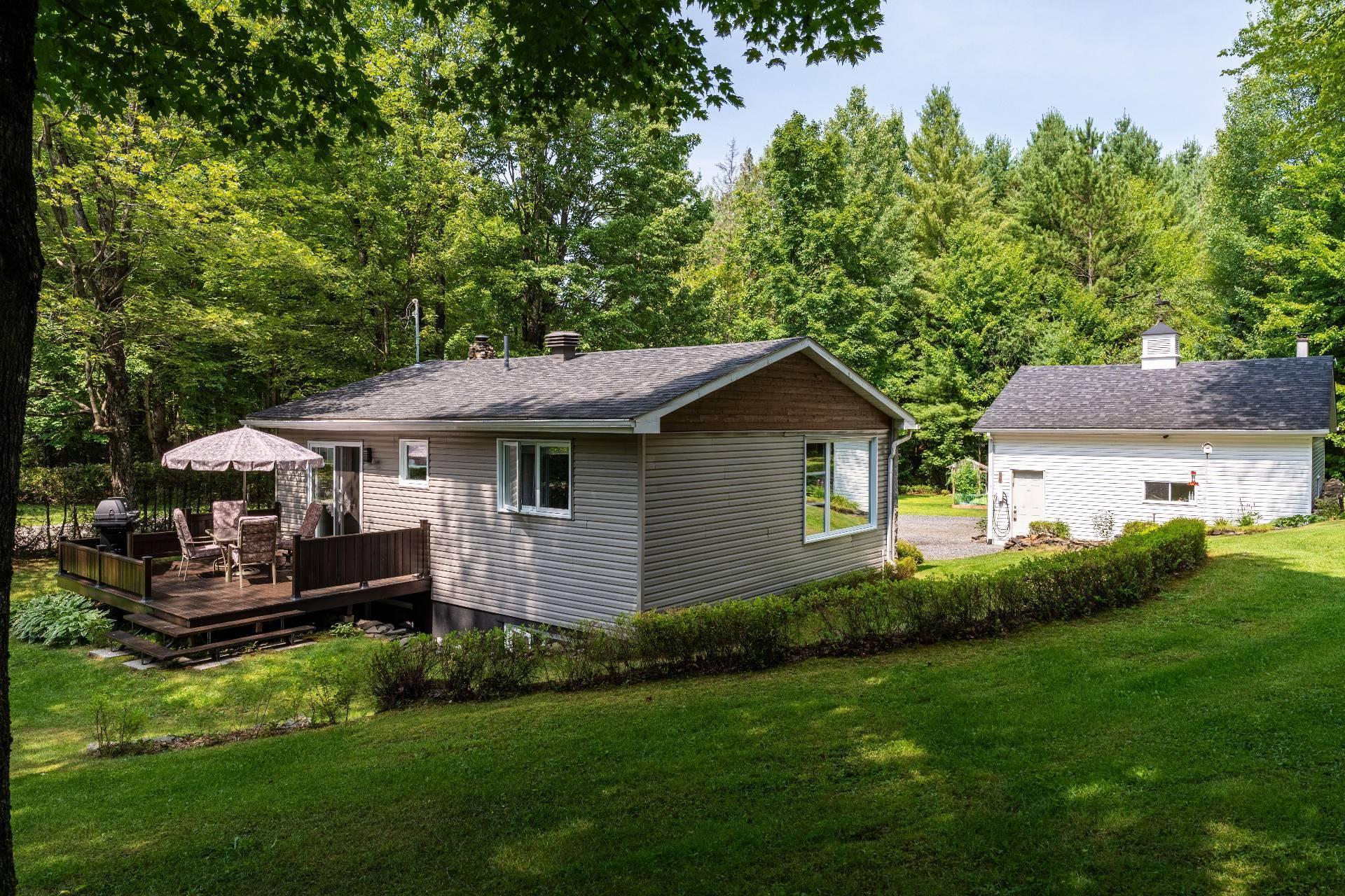 









424


Rue des Pins

,
Compton,




QC
J0B1L0

