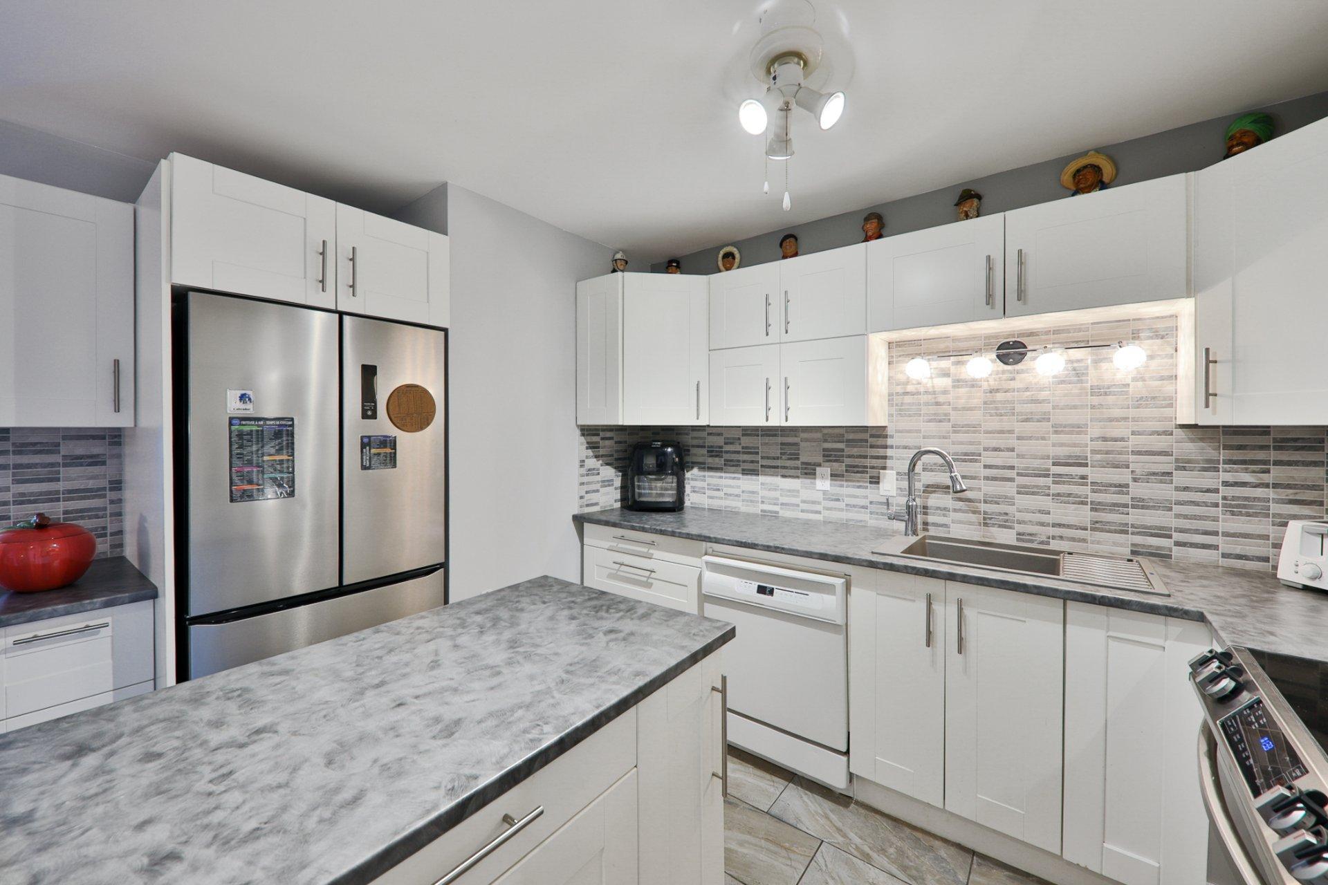 









4191


Rue de la Seine

, 506,
Laval (Chomedey),




QC
H7W2S7

