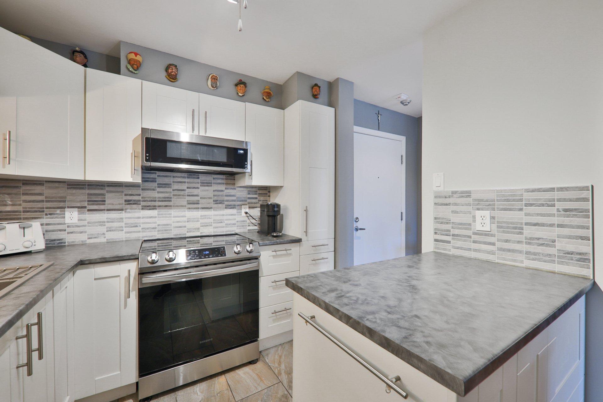 









4191


Rue de la Seine

, 506,
Laval (Chomedey),




QC
H7W2S7

