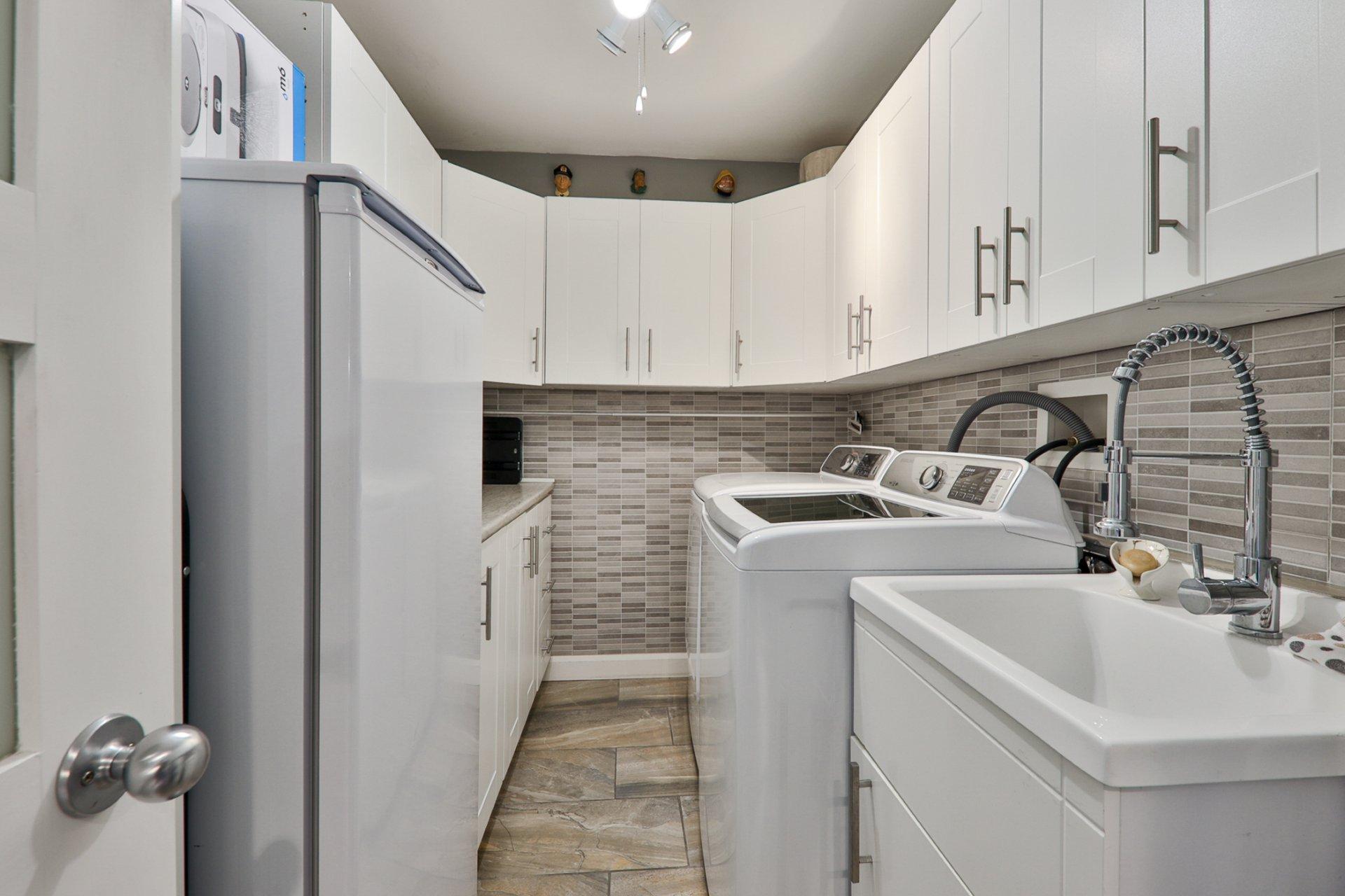 









4191


Rue de la Seine

, 506,
Laval (Chomedey),




QC
H7W2S7

