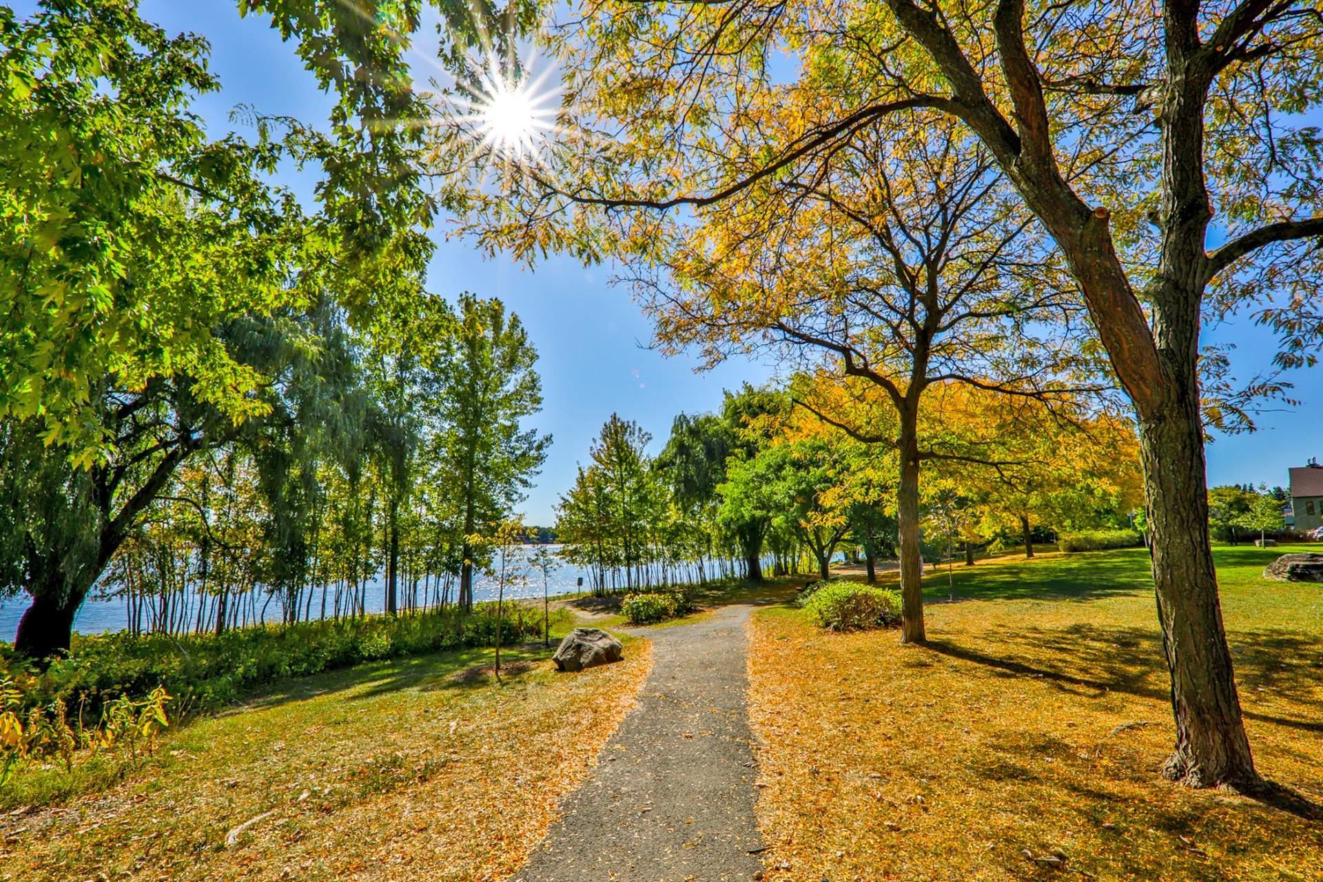 









4191


Rue de la Seine

, 506,
Laval (Chomedey),




QC
H7W2S7

