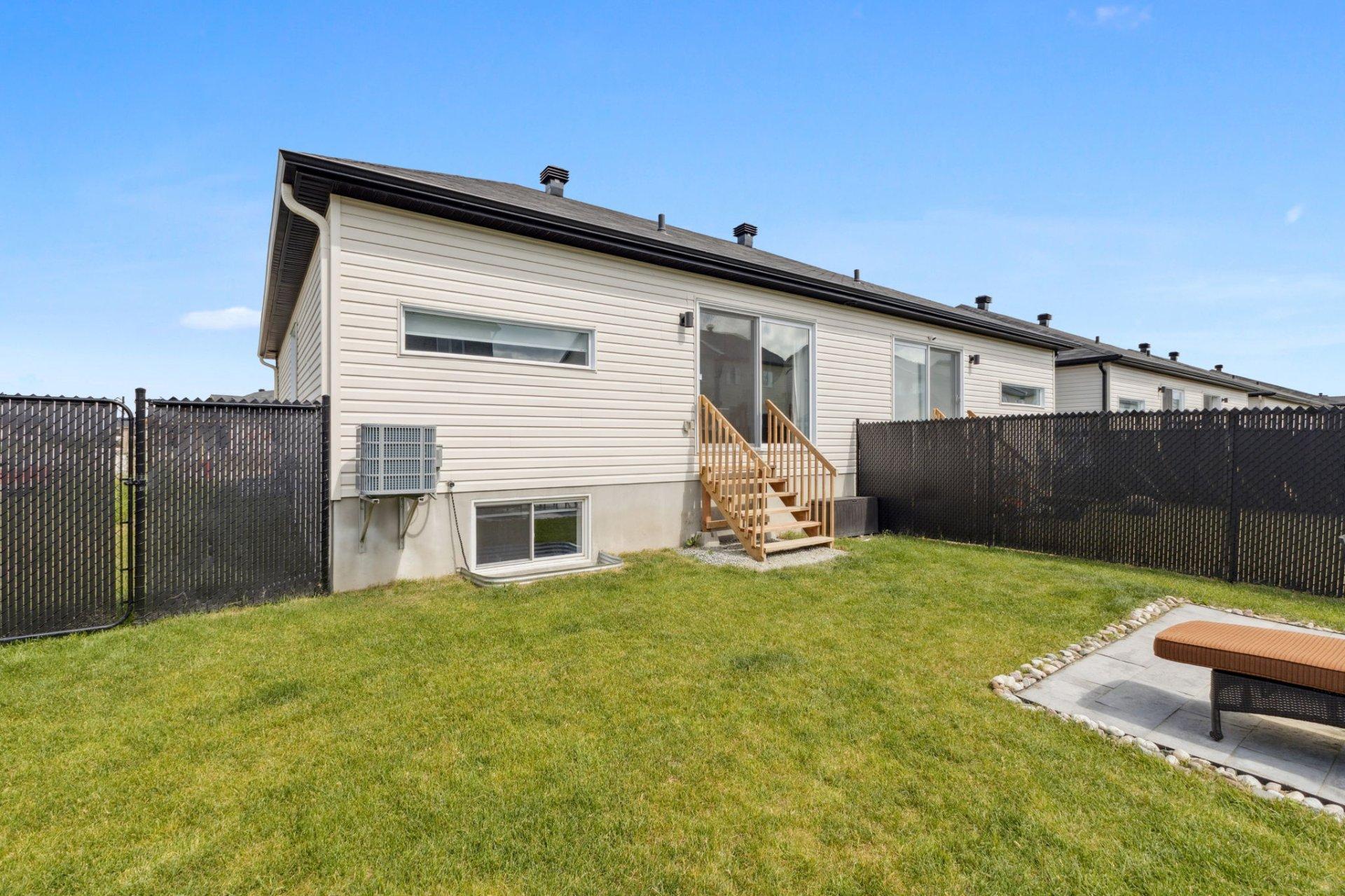 









78


Rue du Débusquage

,
Gatineau (Masson-Angers),




QC
J8M0C8

