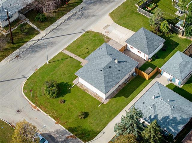 









81


Hansford

RD,
Winnipeg,




MB
R2J 2J7


