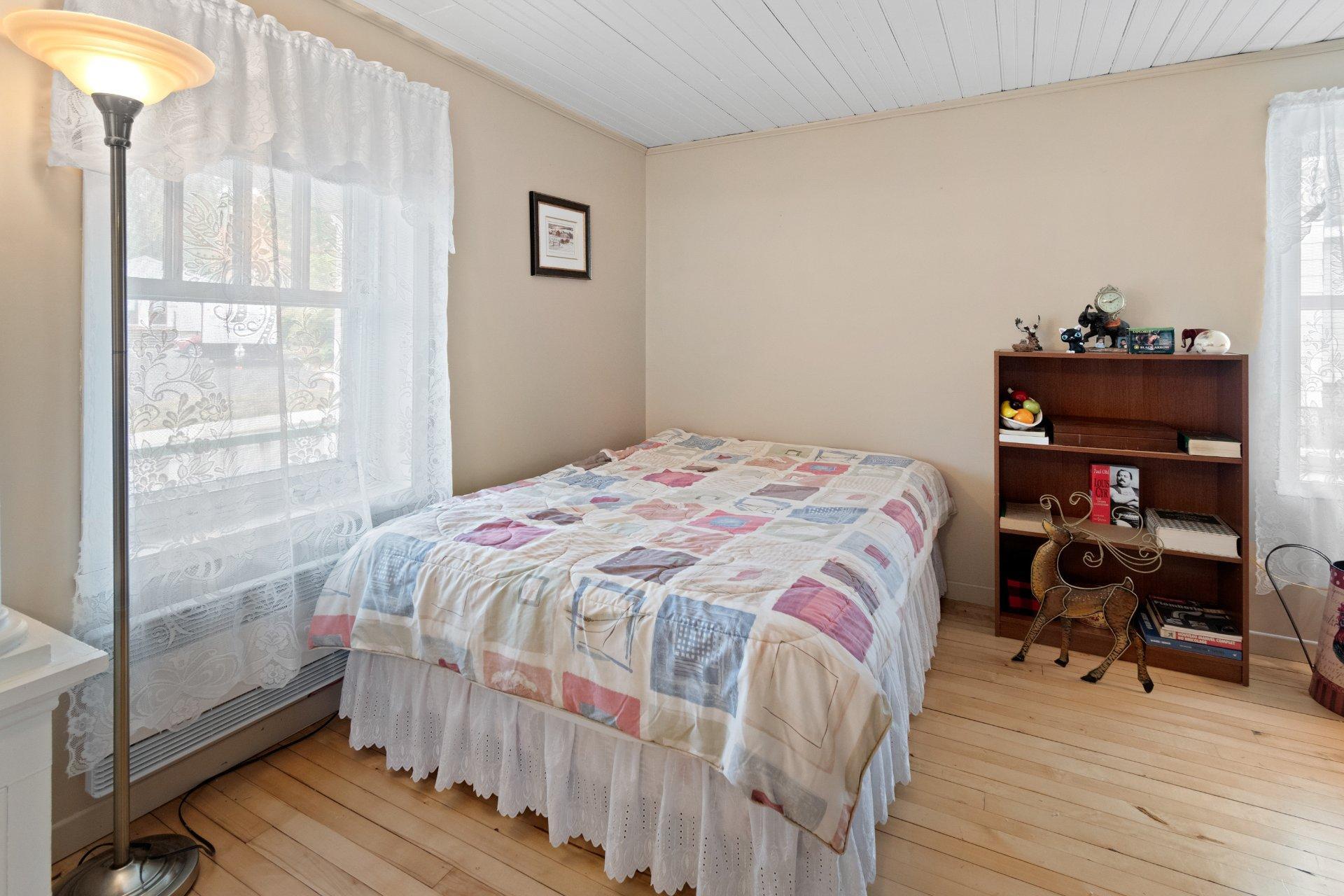 









1687


Rue Principale

,
Saint-Gilles,




QC
G0S2P0

