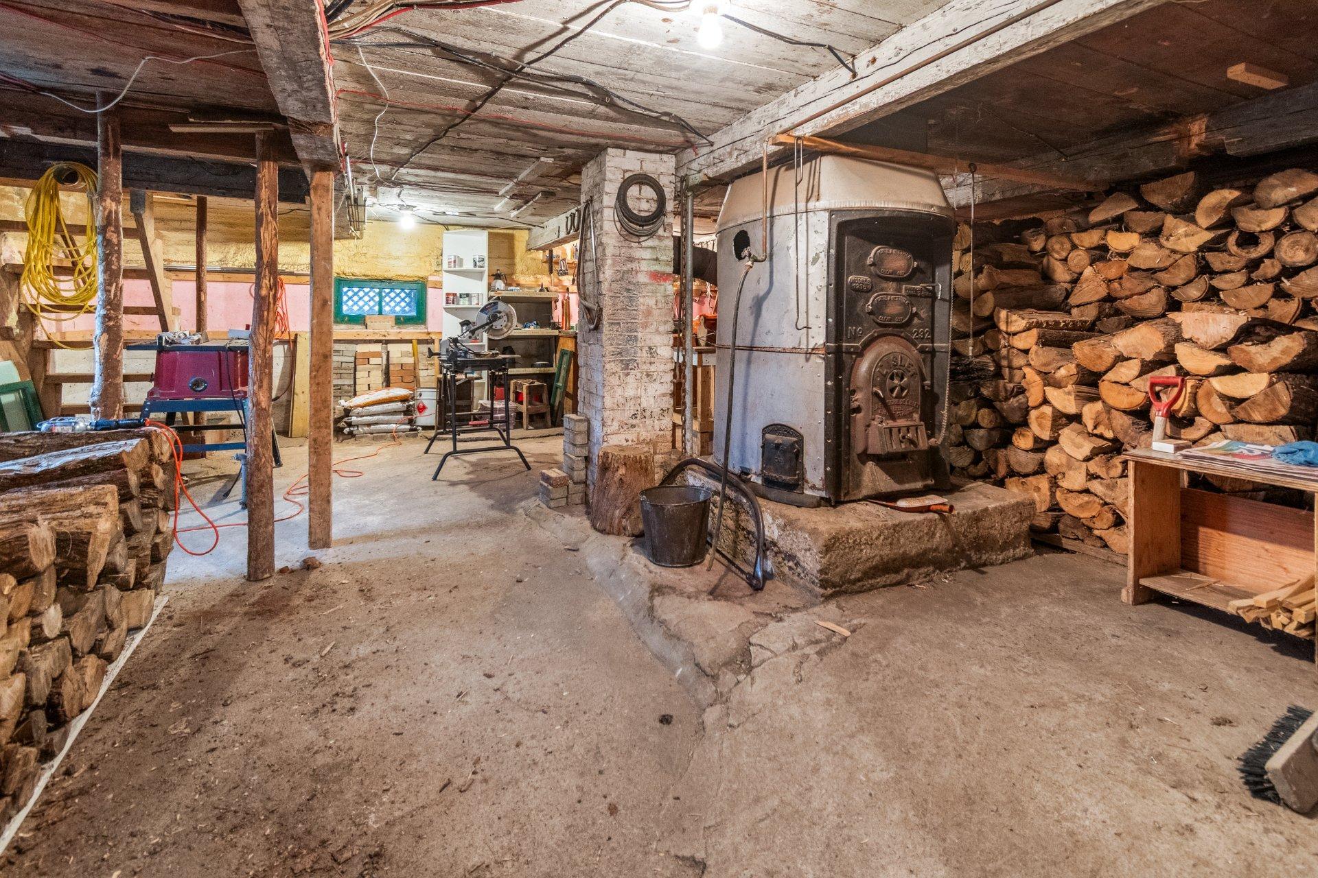 









1687


Rue Principale

,
Saint-Gilles,




QC
G0S2P0


