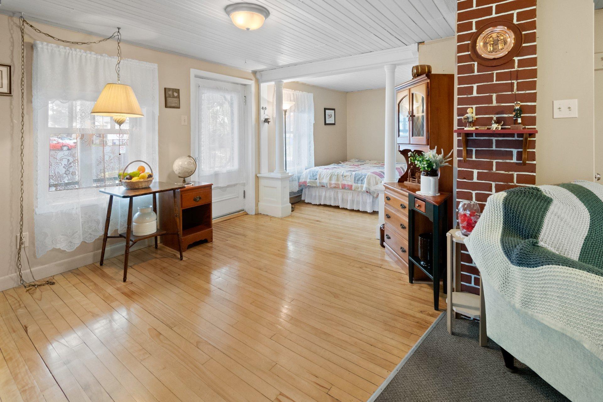 









1687


Rue Principale

,
Saint-Gilles,




QC
G0S2P0

