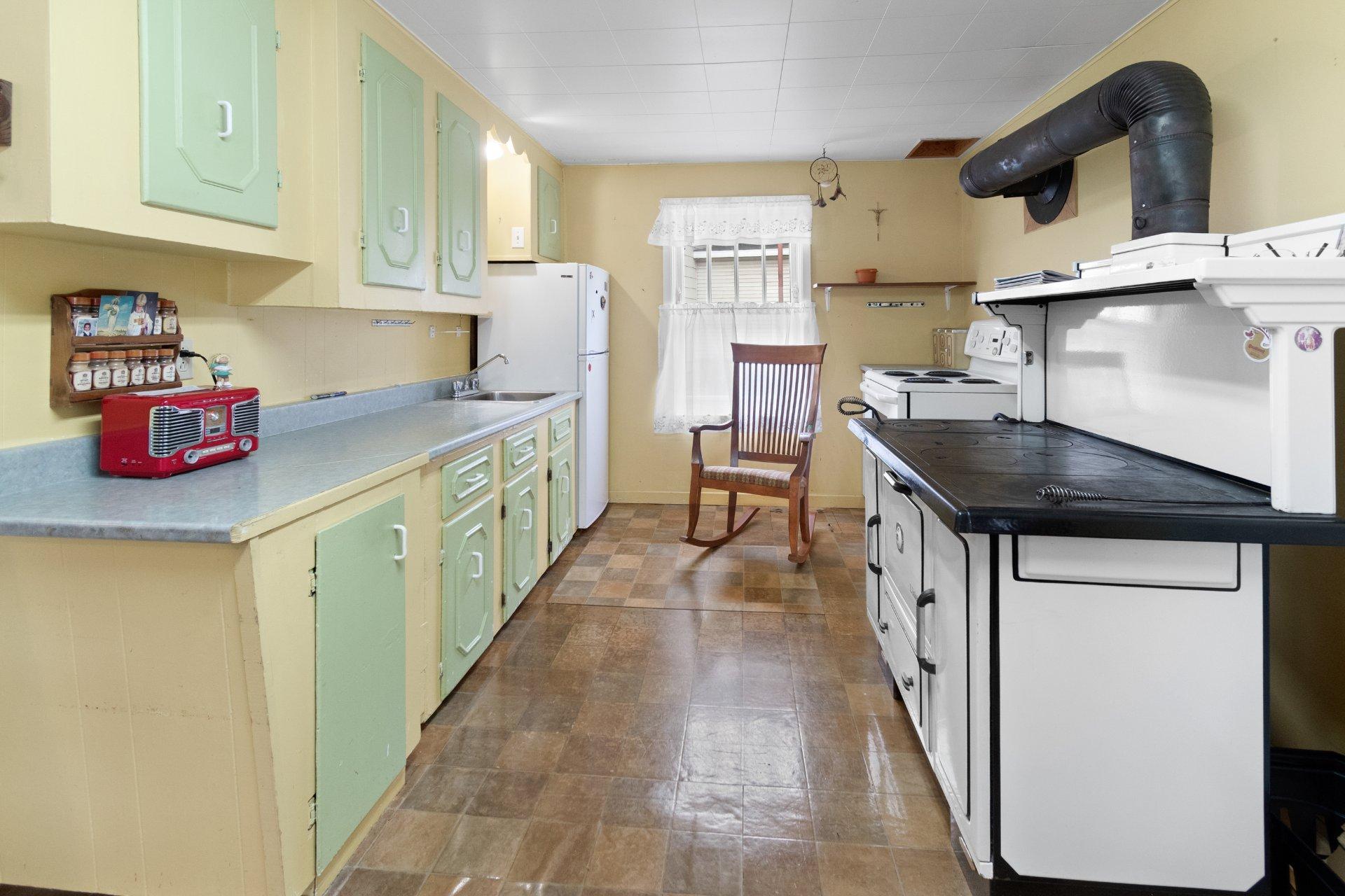 









1687


Rue Principale

,
Saint-Gilles,




QC
G0S2P0

