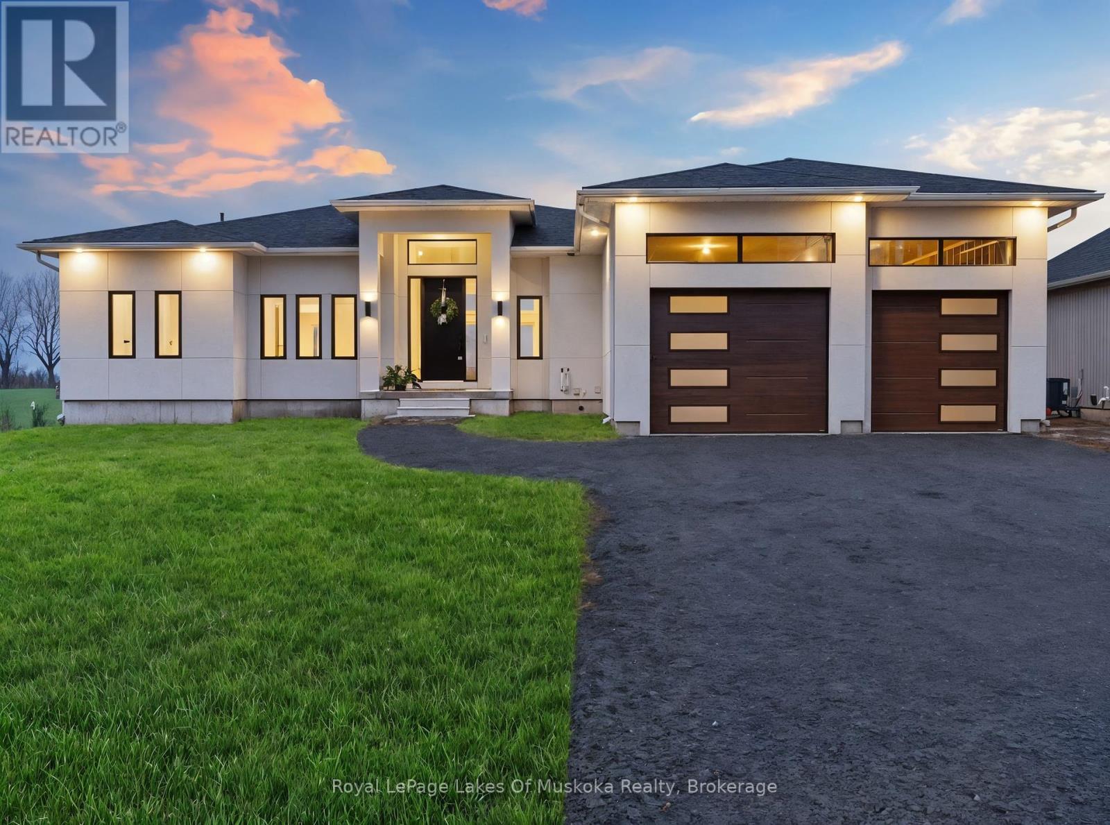 












23 HENRY BALL COURT

,
Oro-Medonte (Warminister),




Ontario
L0K2G1

