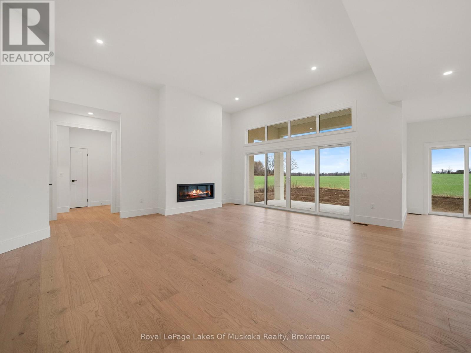 












23 HENRY BALL COURT

,
Oro-Medonte (Warminister),




Ontario
L0K2G1

