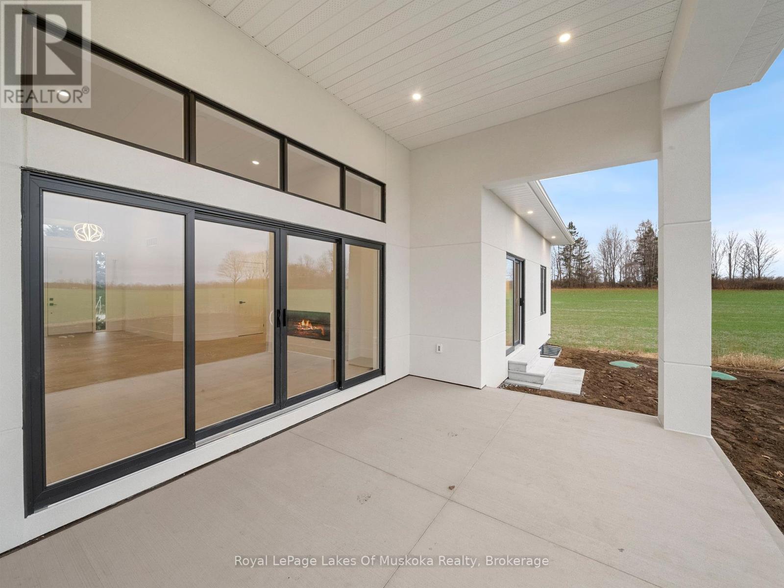 












23 HENRY BALL COURT

,
Oro-Medonte (Warminister),




Ontario
L0K2G1

