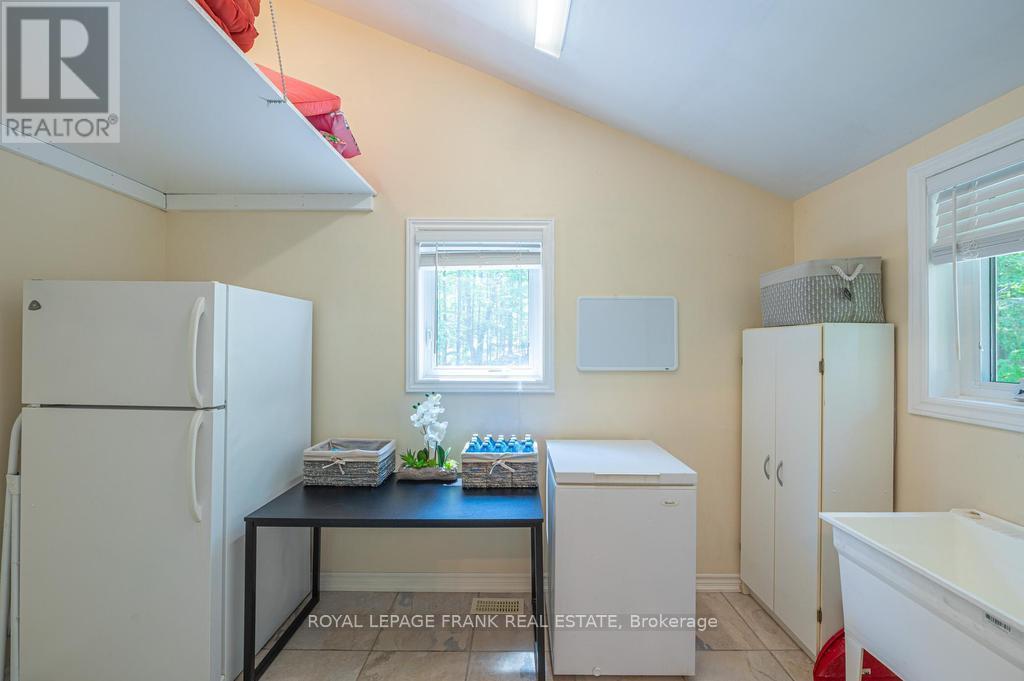












113 FIRE ROUTE 37

,
Trent Lakes,




Ontario
K0L1J0

