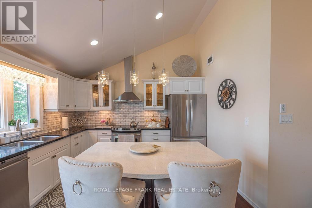 












113 FIRE ROUTE 37

,
Trent Lakes,




Ontario
K0L1J0

