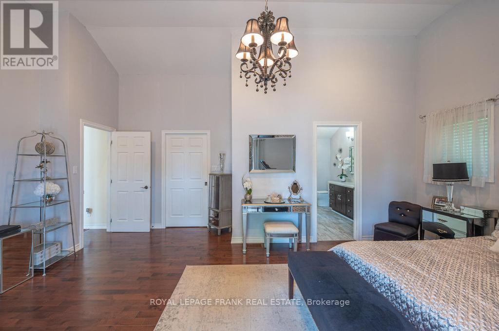 












113 FIRE ROUTE 37

,
Trent Lakes,




Ontario
K0L1J0

