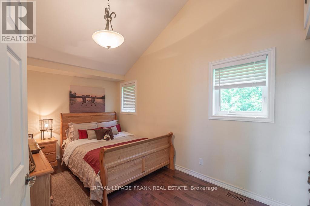 












113 FIRE ROUTE 37

,
Trent Lakes,




Ontario
K0L1J0

