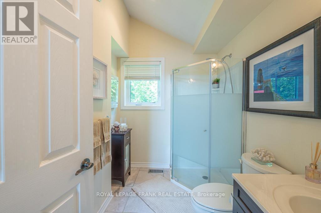 












113 FIRE ROUTE 37

,
Trent Lakes,




Ontario
K0L1J0

