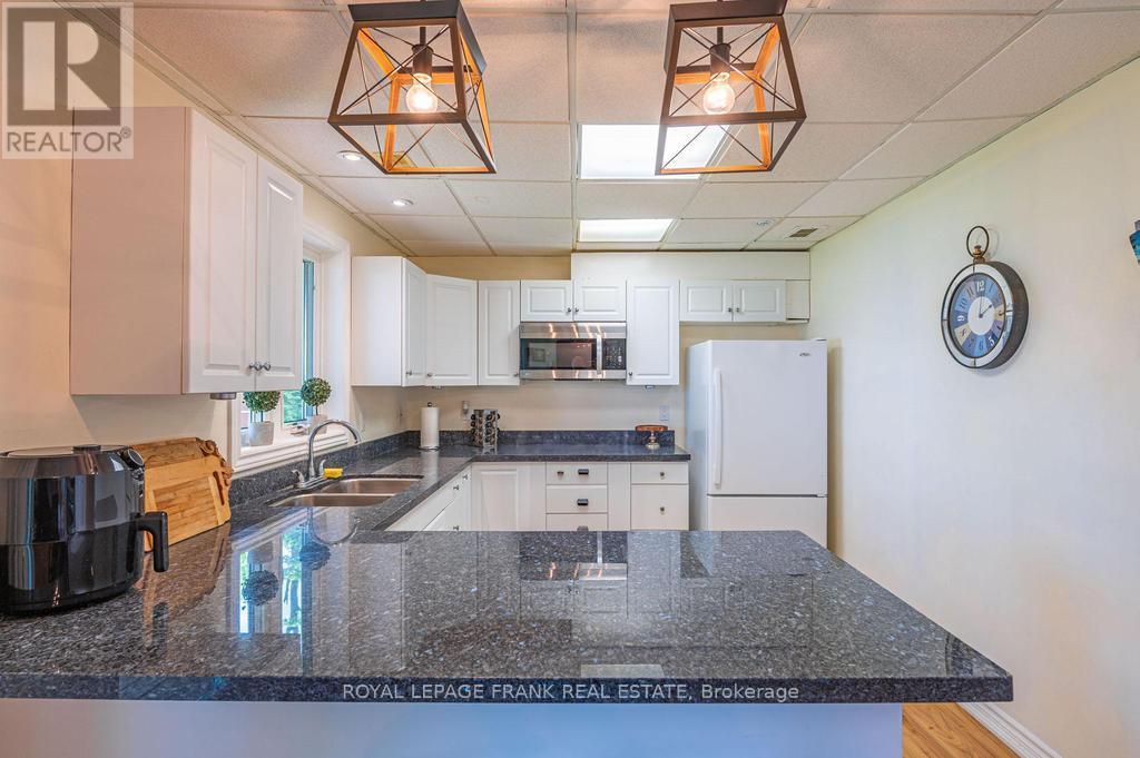 












113 FIRE ROUTE 37

,
Trent Lakes,




Ontario
K0L1J0

