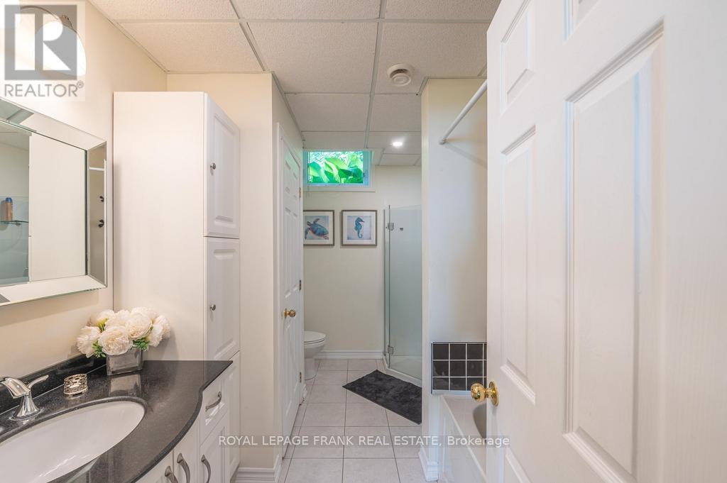 












113 FIRE ROUTE 37

,
Trent Lakes,




Ontario
K0L1J0

