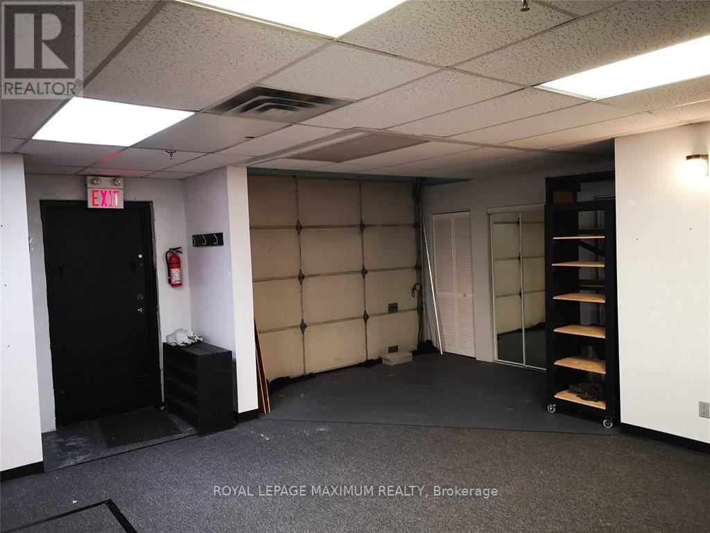 












2 - 644 MILLWAY AVENUE

,
Vaughan,




Ontario
L4K4H4

