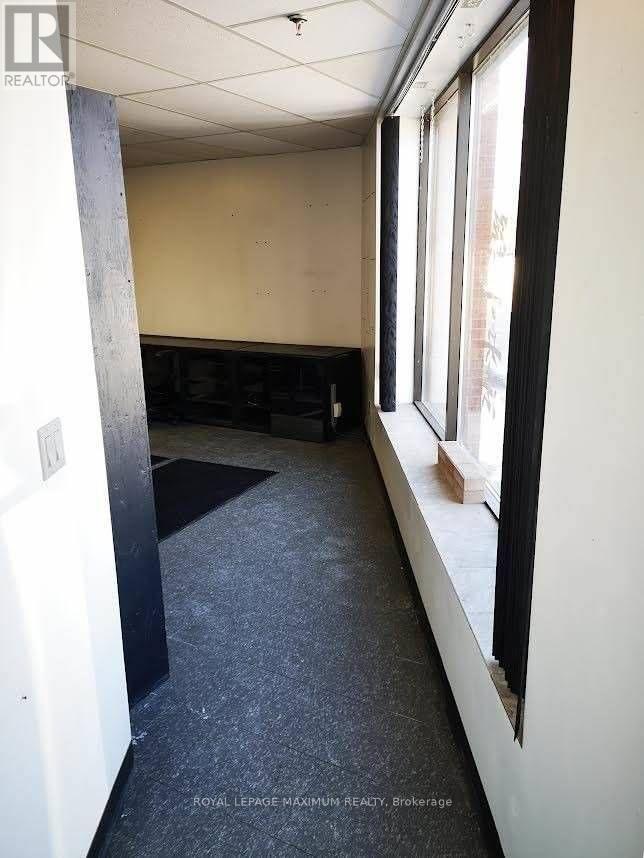 












2 - 644 MILLWAY AVENUE

,
Vaughan,




Ontario
L4K4H4

