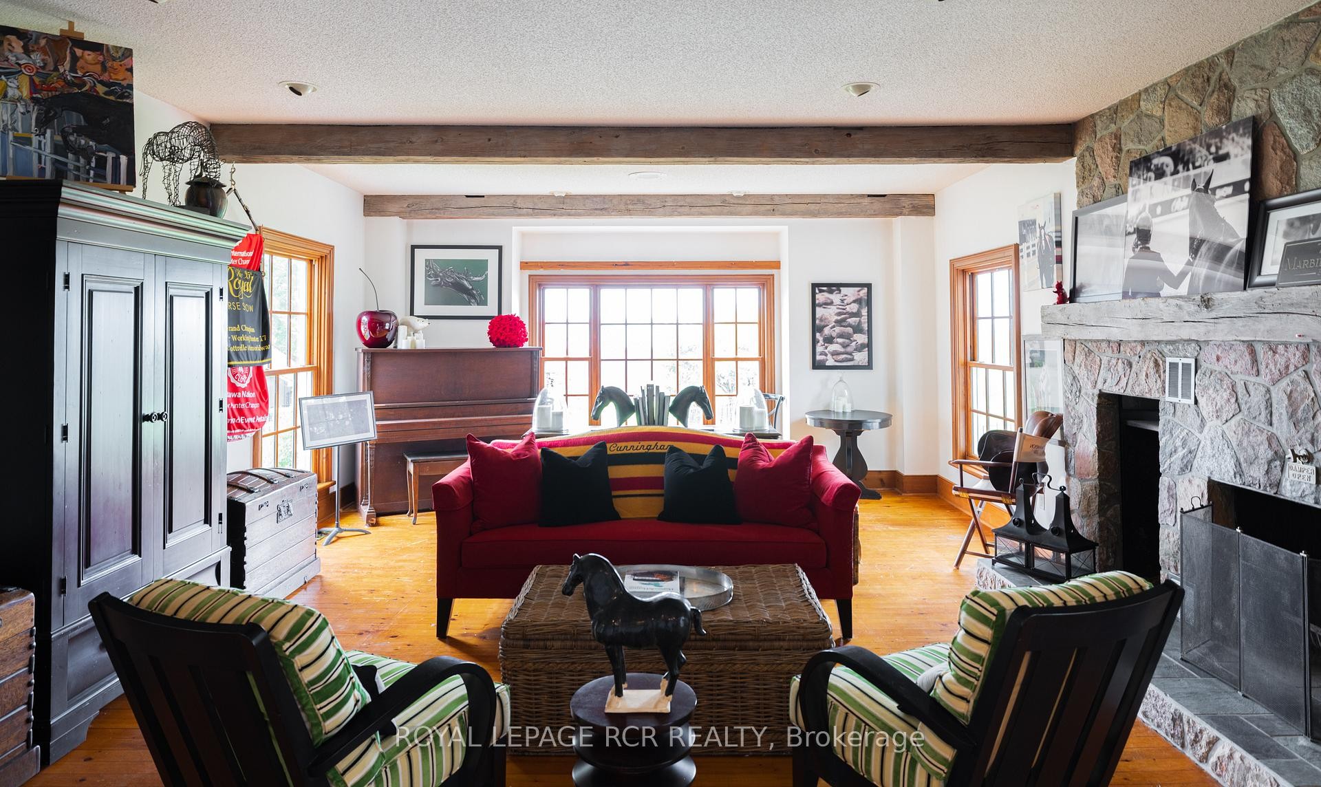 









3935


3rd

Line,
Bradford West Gwillimbury,




ON
L0G 1W0

