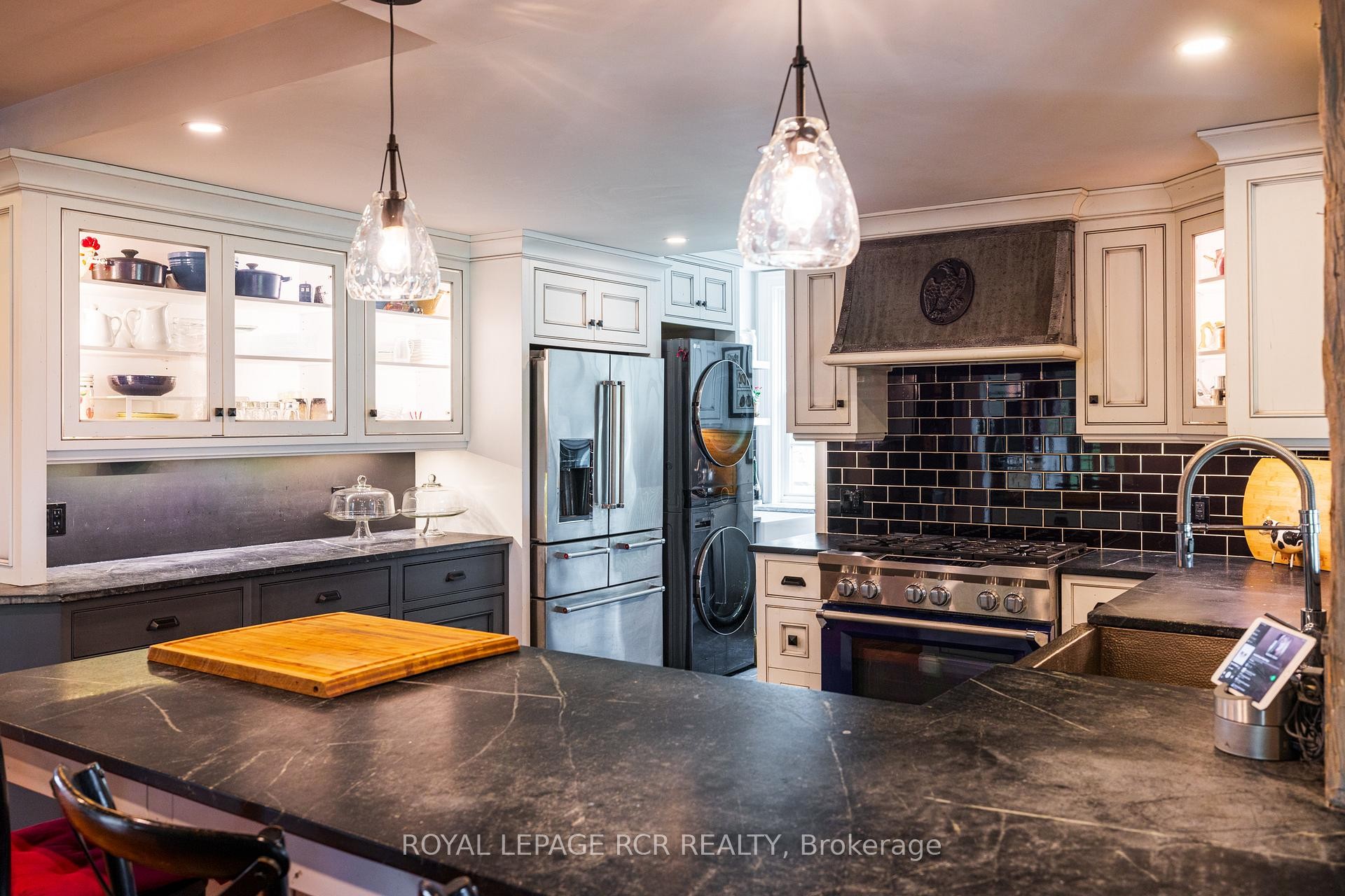 









3935


3rd

Line,
Bradford West Gwillimbury,




ON
L0G 1W0

