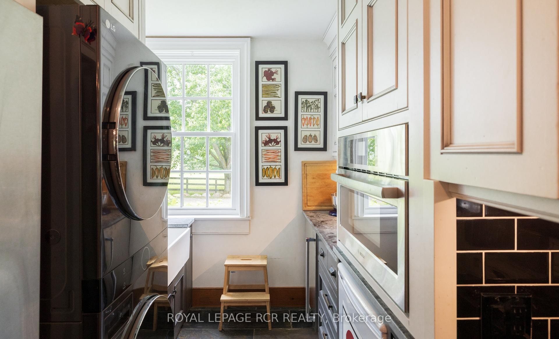 









3935


3rd

Line,
Bradford West Gwillimbury,




ON
L0G 1W0

