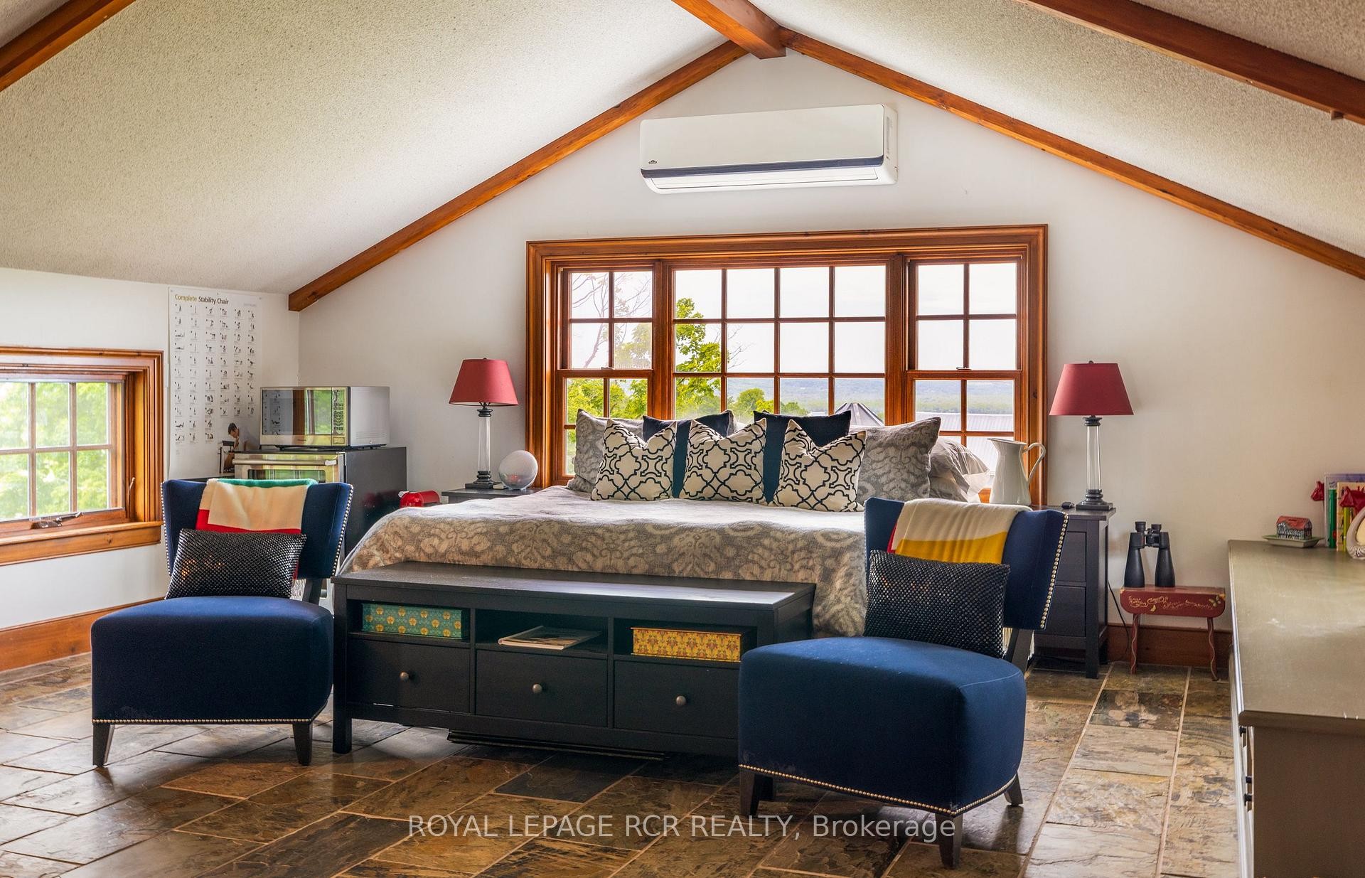 









3935


3rd

Line,
Bradford West Gwillimbury,




ON
L0G 1W0

