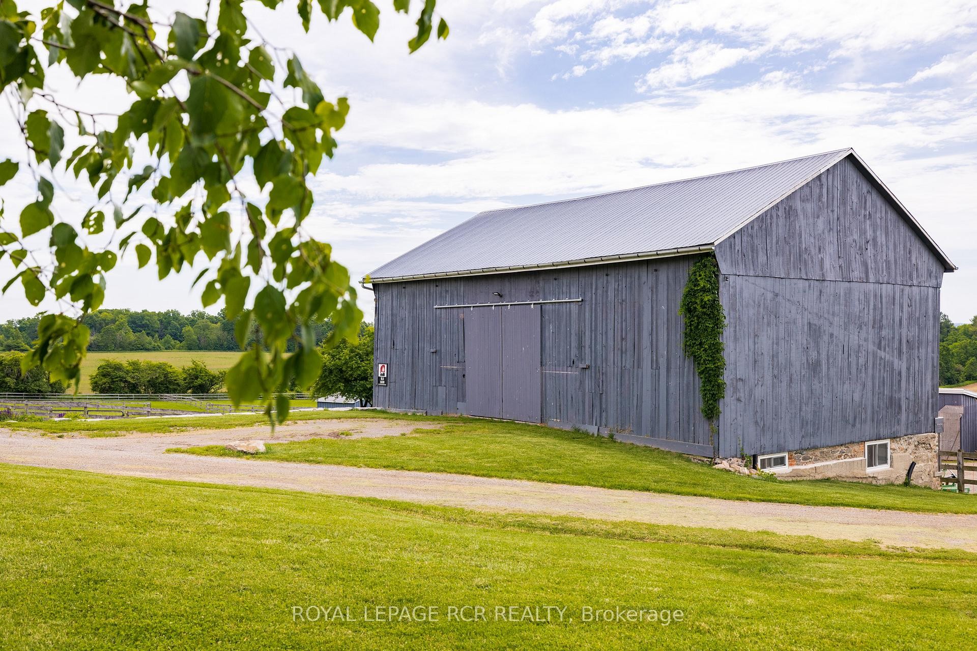 









3935


3rd

Line,
Bradford West Gwillimbury,




ON
L0G 1W0

