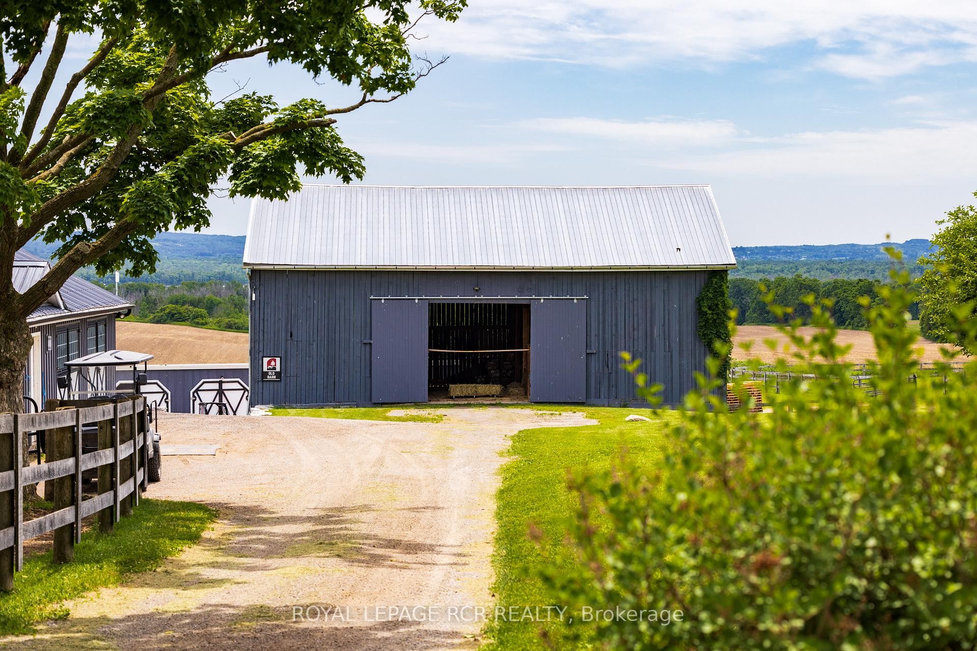 









3935


3rd

Line,
Bradford West Gwillimbury,




ON
L0G 1W0

