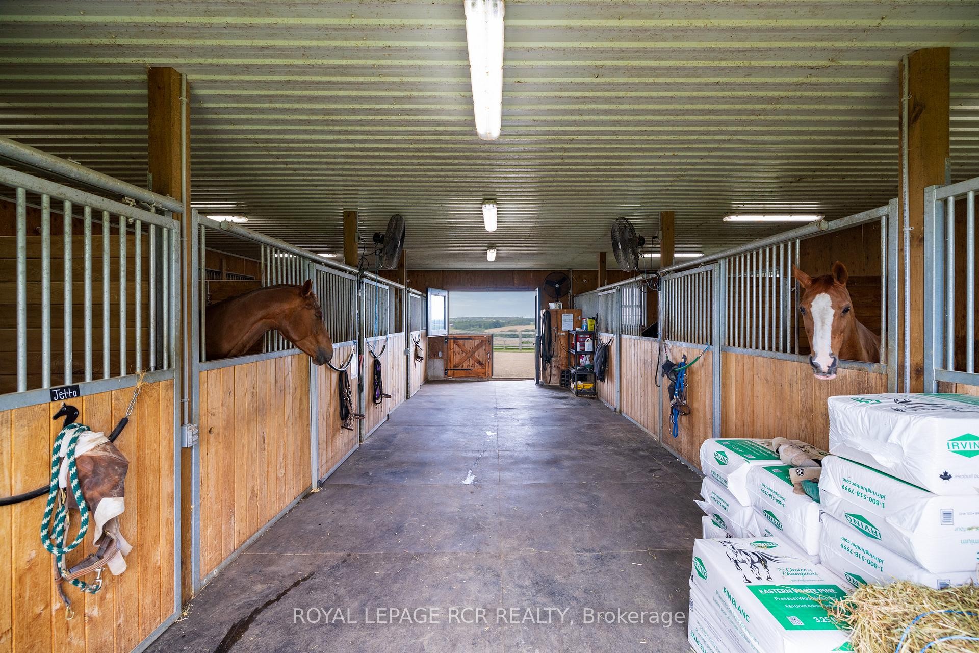 









3935


3rd

Line,
Bradford West Gwillimbury,




ON
L0G 1W0

