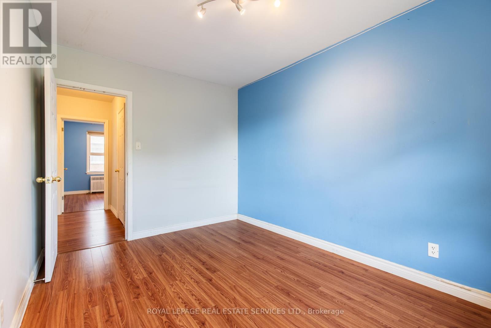 












20 PARK BOULEVARD

,
Toronto,




Ontario
M8W1G7

