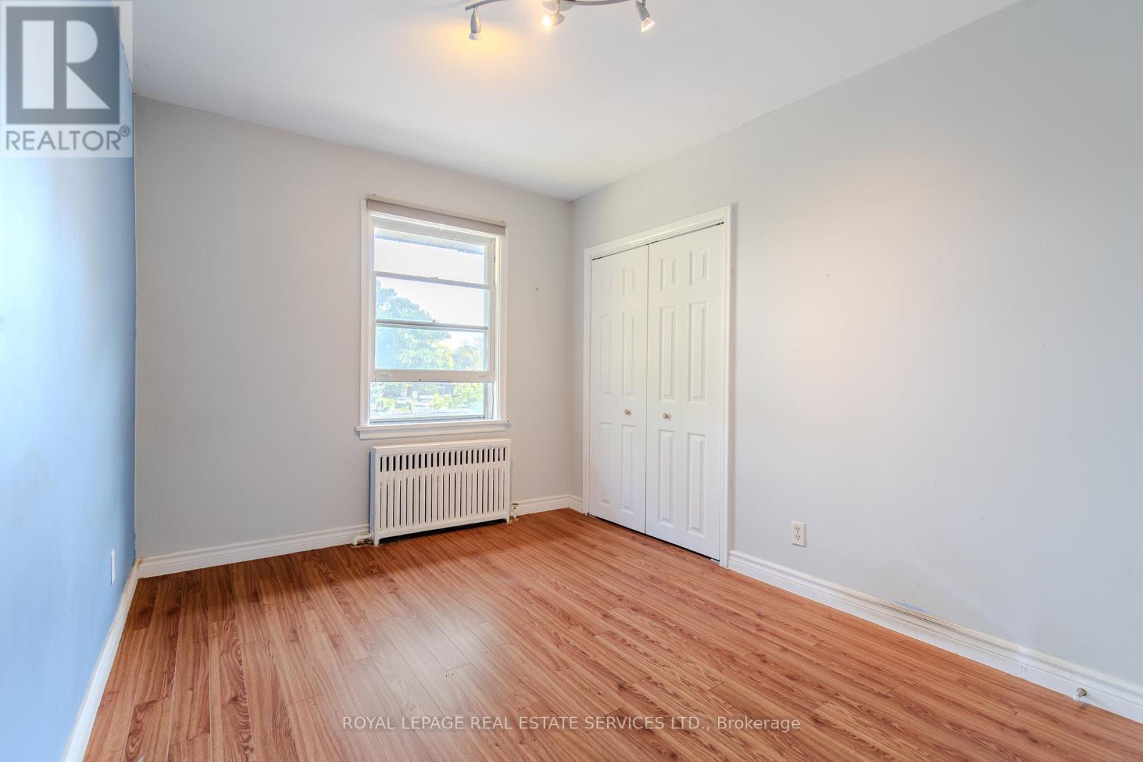 












20 PARK BOULEVARD

,
Toronto,




Ontario
M8W1G7

