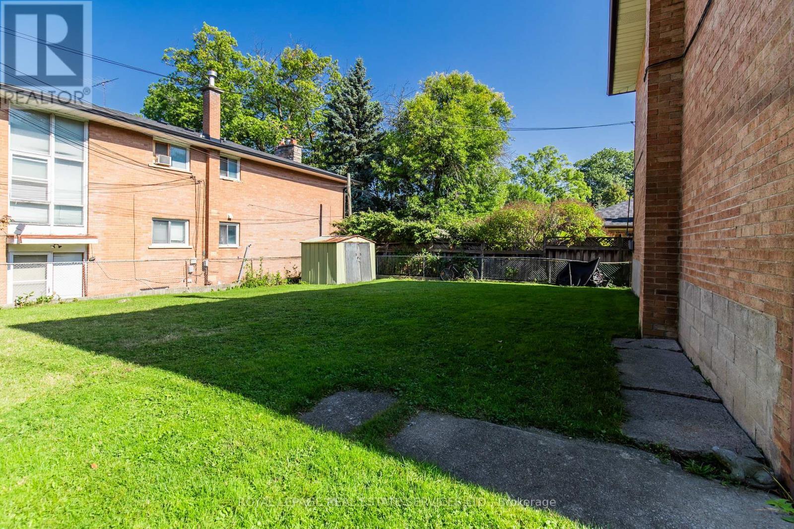 












20 PARK BOULEVARD

,
Toronto,




Ontario
M8W1G7

