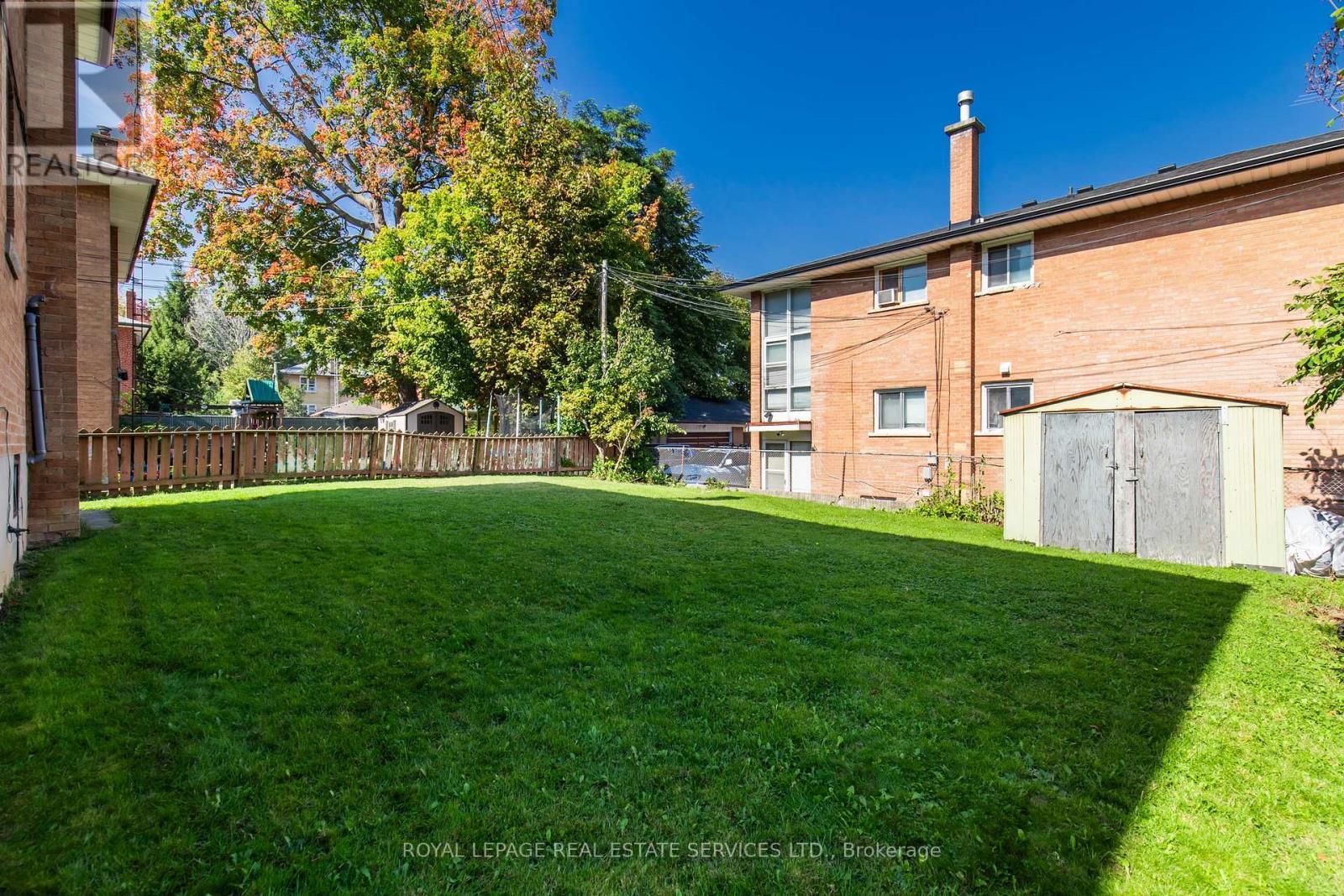 












20 PARK BOULEVARD

,
Toronto,




Ontario
M8W1G7

