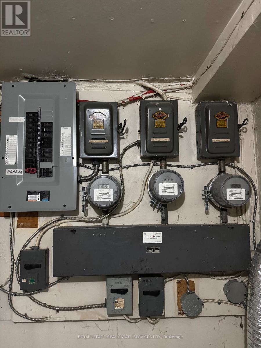 












20 PARK BOULEVARD

,
Toronto,




Ontario
M8W1G7

