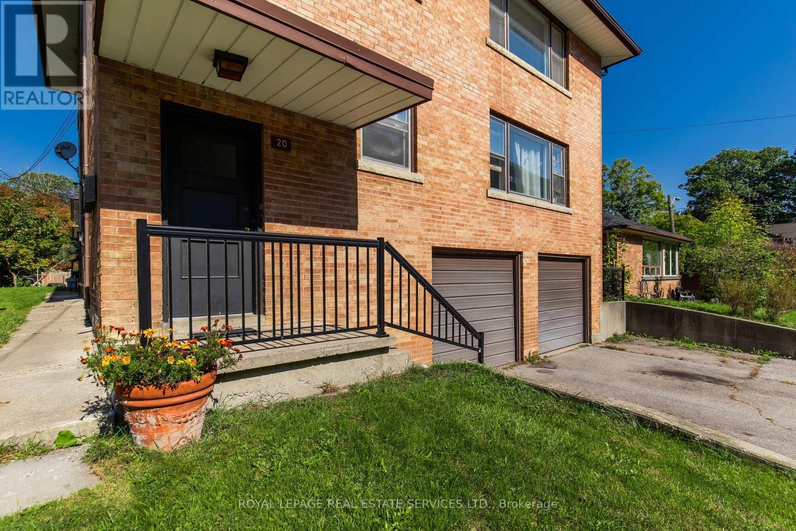 












20 PARK BOULEVARD

,
Toronto,




Ontario
M8W1G7

