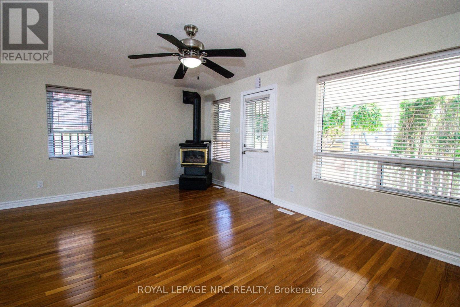 












6561 BELLEVUE STREET

,
Niagara Falls (Morrison),




Ontario
L2E1Y9

