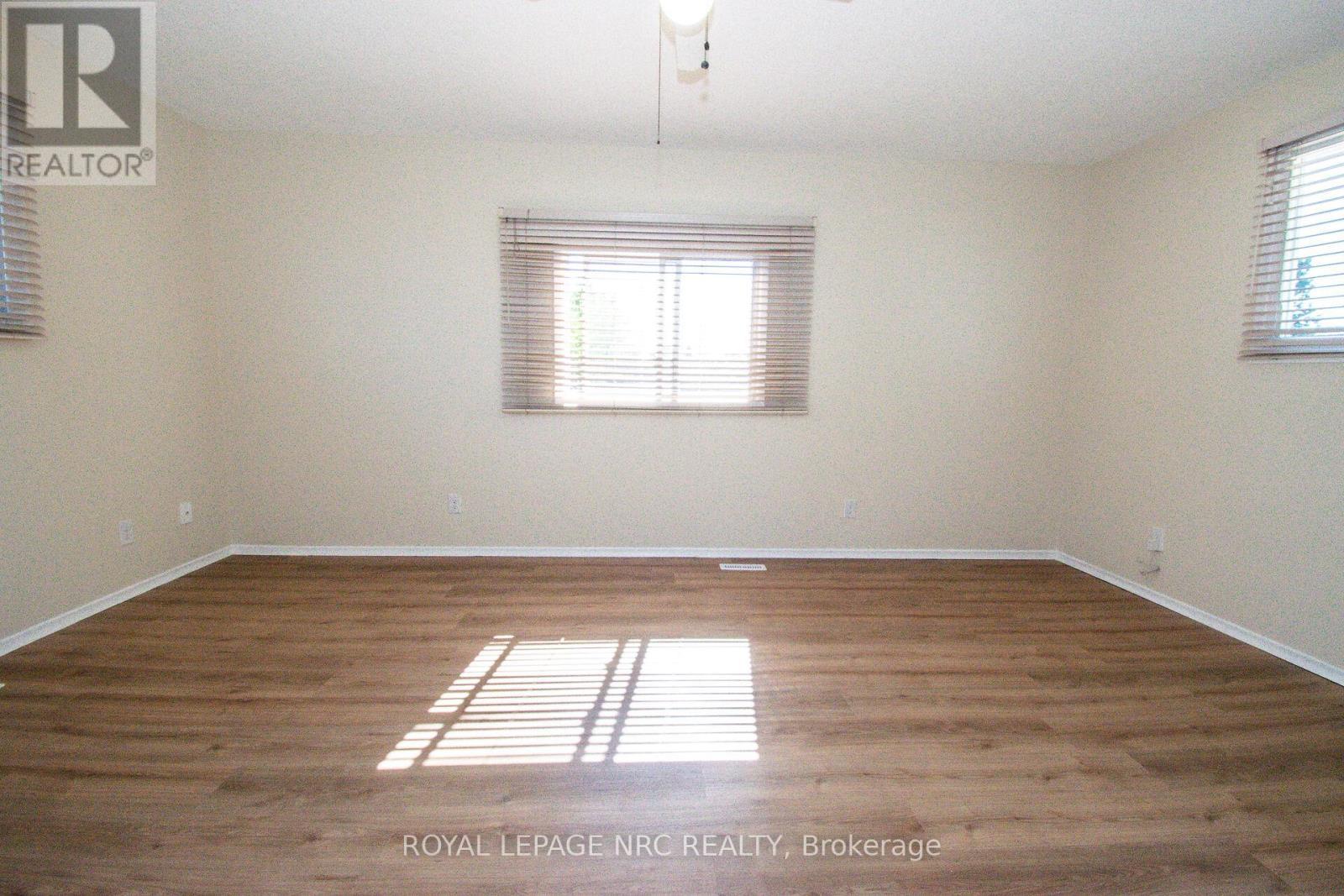 












6561 BELLEVUE STREET

,
Niagara Falls (Morrison),




Ontario
L2E1Y9

