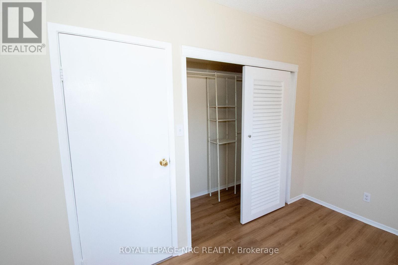 












6561 BELLEVUE STREET

,
Niagara Falls (Morrison),




Ontario
L2E1Y9

