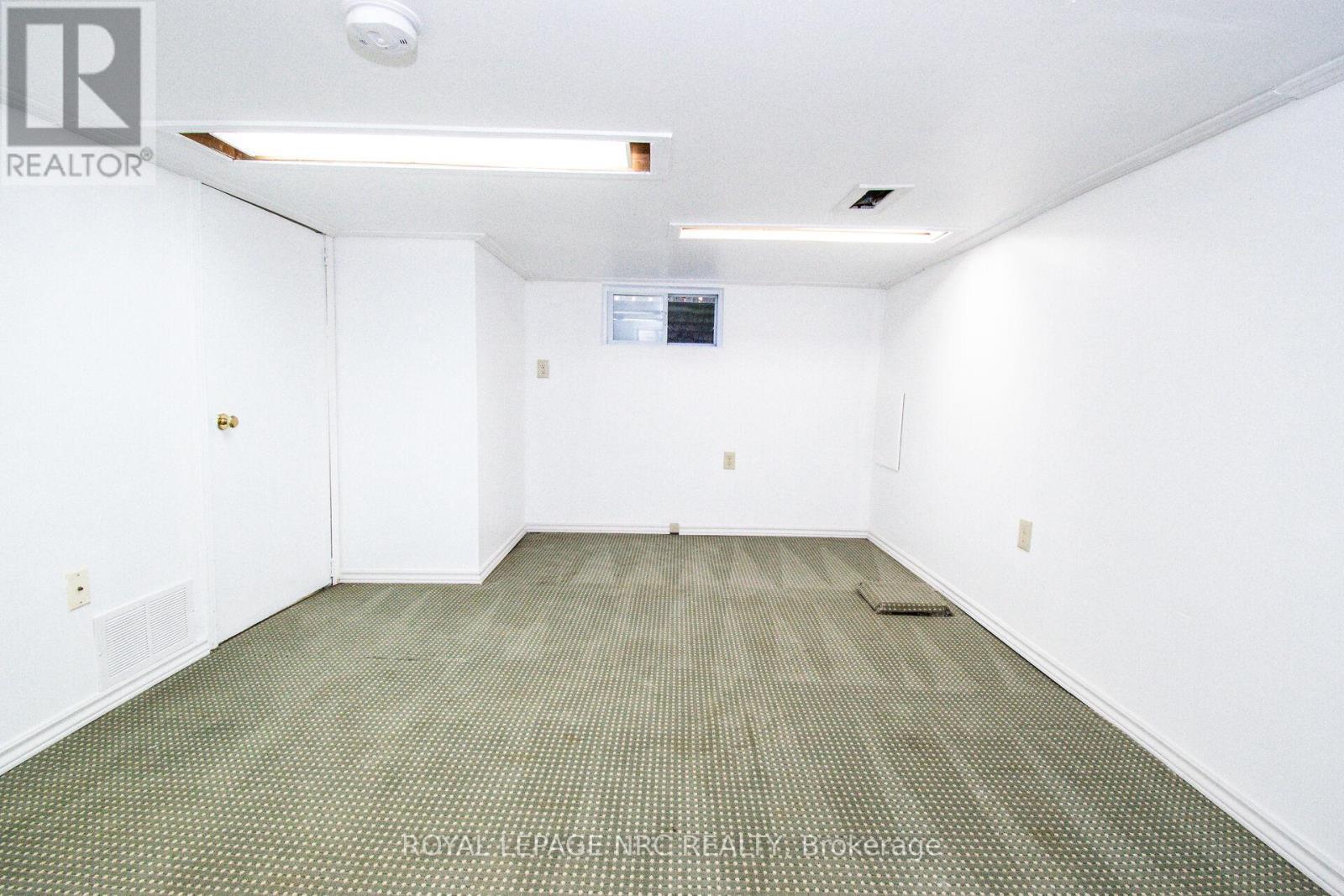 












6561 BELLEVUE STREET

,
Niagara Falls (Morrison),




Ontario
L2E1Y9

