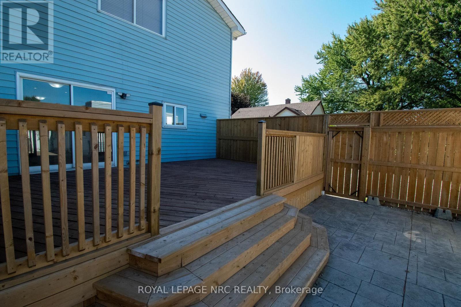 












6561 BELLEVUE STREET

,
Niagara Falls (Morrison),




Ontario
L2E1Y9

