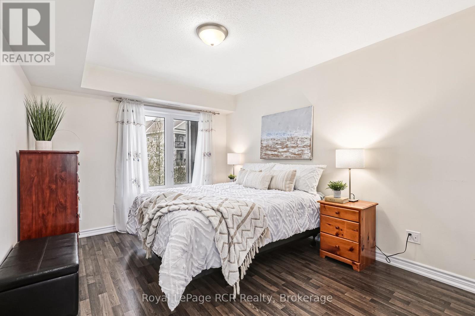 












205 - 2 COVE COURT

,
Collingwood,




Ontario
L9Y0Y6

