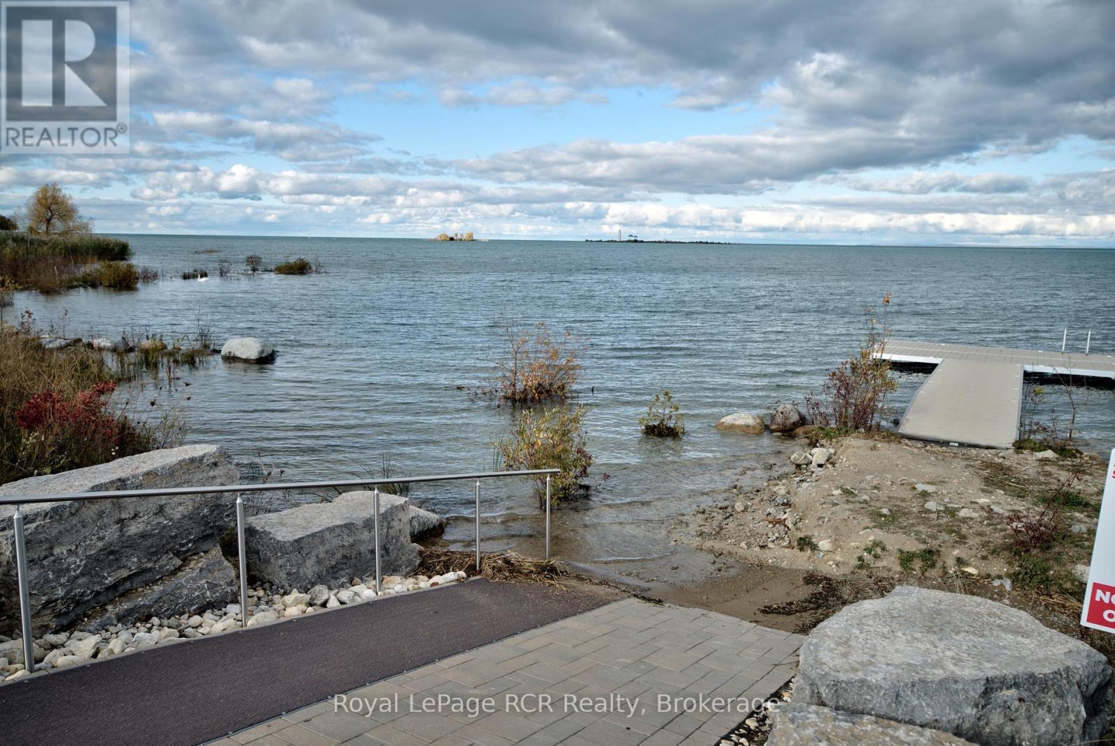 












205 - 2 COVE COURT

,
Collingwood,




Ontario
L9Y0Y6

