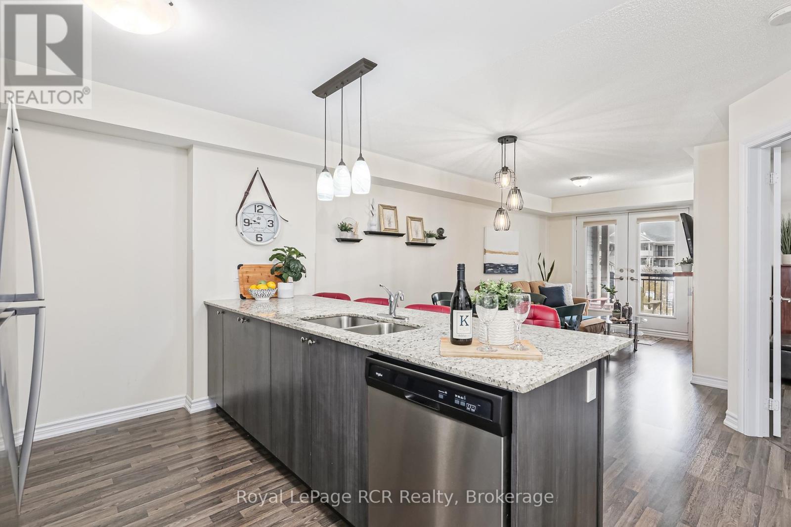 












205 - 2 COVE COURT

,
Collingwood,




Ontario
L9Y0Y6

